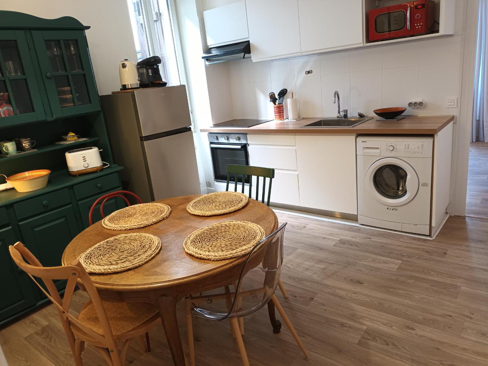 Appartement T2 Renove, Centre-Ville Hendaye, Proche Baie, Sans Ascenseur, Balcon, Calme, Wifi Non Inclus - Fr-1-239-850 Exterior photo